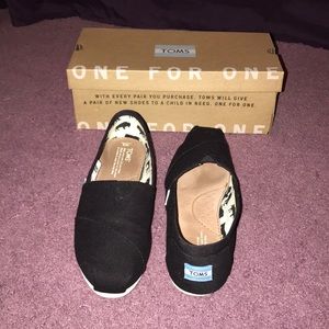 Toms Shoes